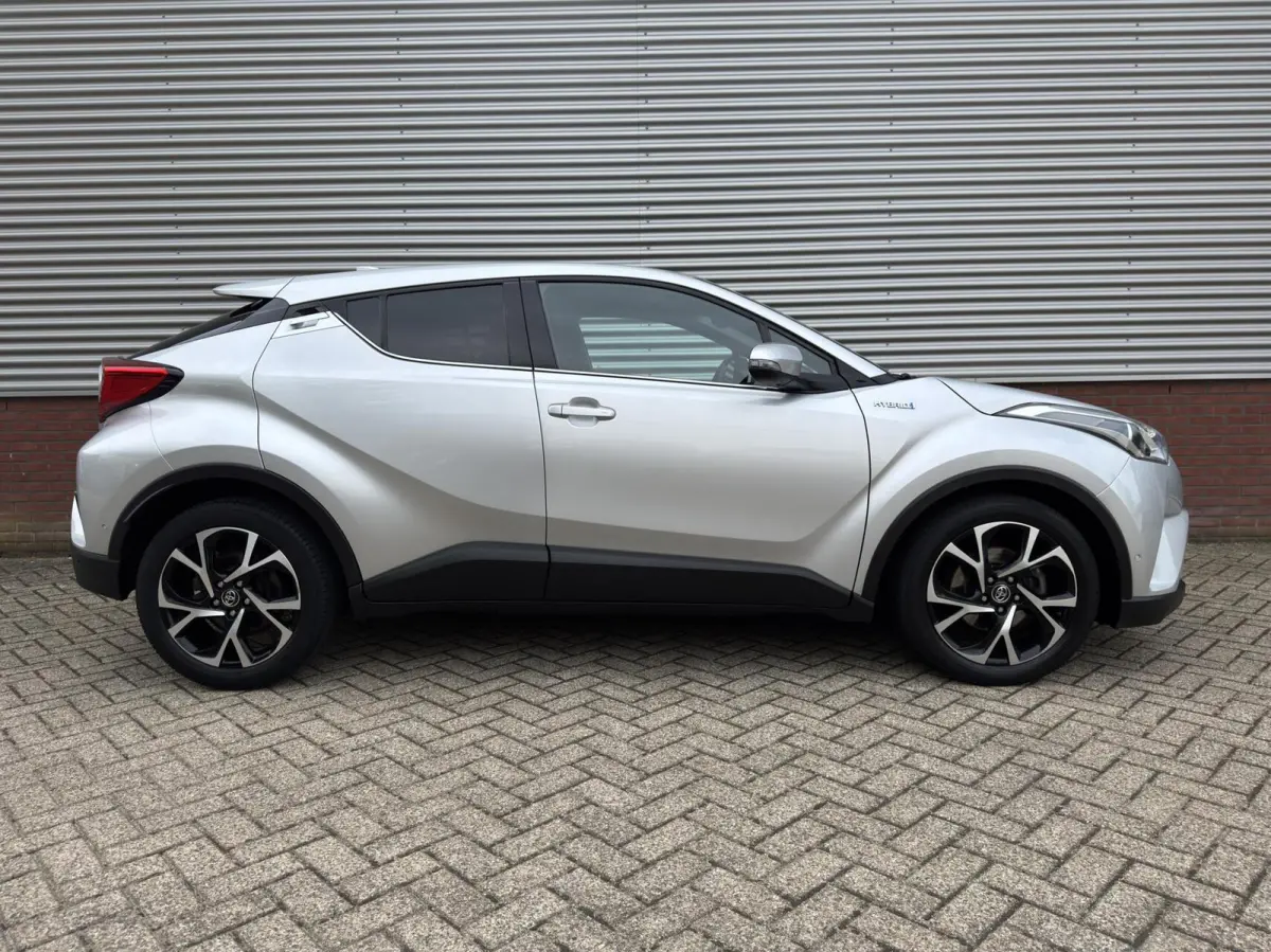 1.8 Hybrid Dynamic|Keyless|Camera|Cruise|Stoelverwarming|