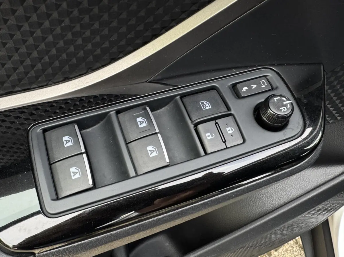 1.8 Hybrid Dynamic|Keyless|Camera|Cruise|Stoelverwarming|