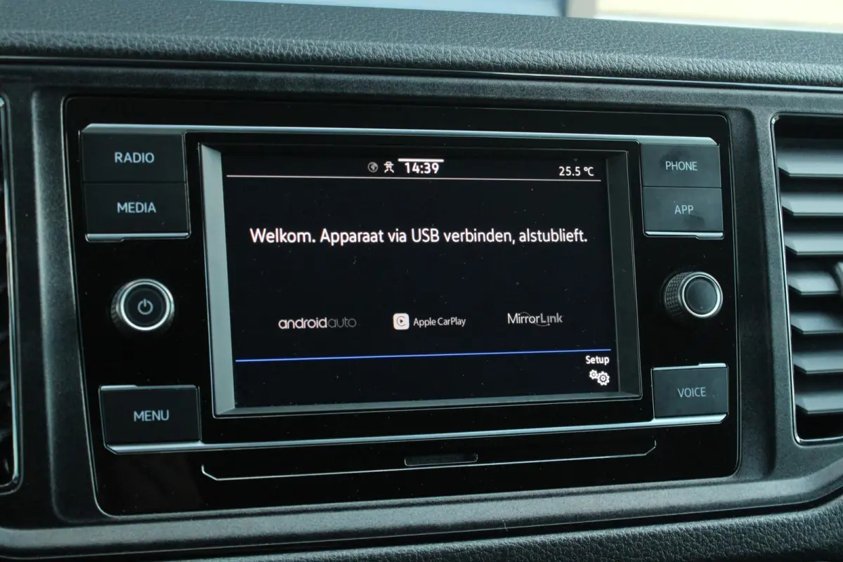 30 2.0 TDI 102pk L3H3 | Achteruitrijcamera | Cruise Control | Comfortstoel | Airco | Apple Carplay