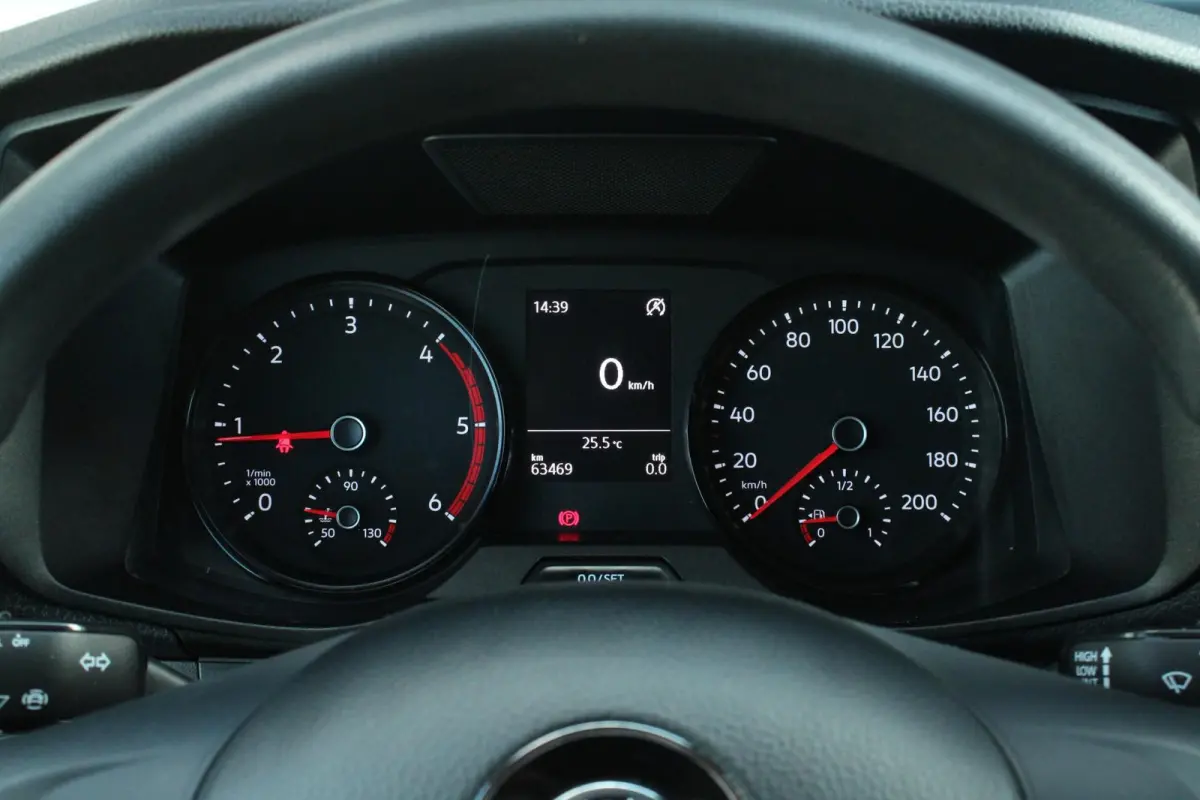 30 2.0 TDI 102pk L3H3 | Achteruitrijcamera | Cruise Control | Comfortstoel | Airco | Apple Carplay