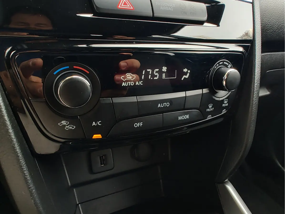 1.0 BOOSTERJET SELECT Navi | Camera | Stoelverwarming | Cruise Control