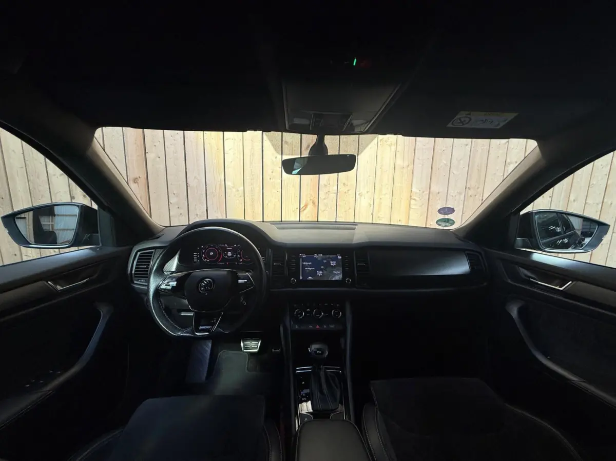 1.5 TSI Sportline Business Automaat | Apple CarPlay/Android Auto | Climate & cruise control | DAB ontvanger | LED koplampen | Navigatiesysteem | Voorstoelen en achterbank verwarmd