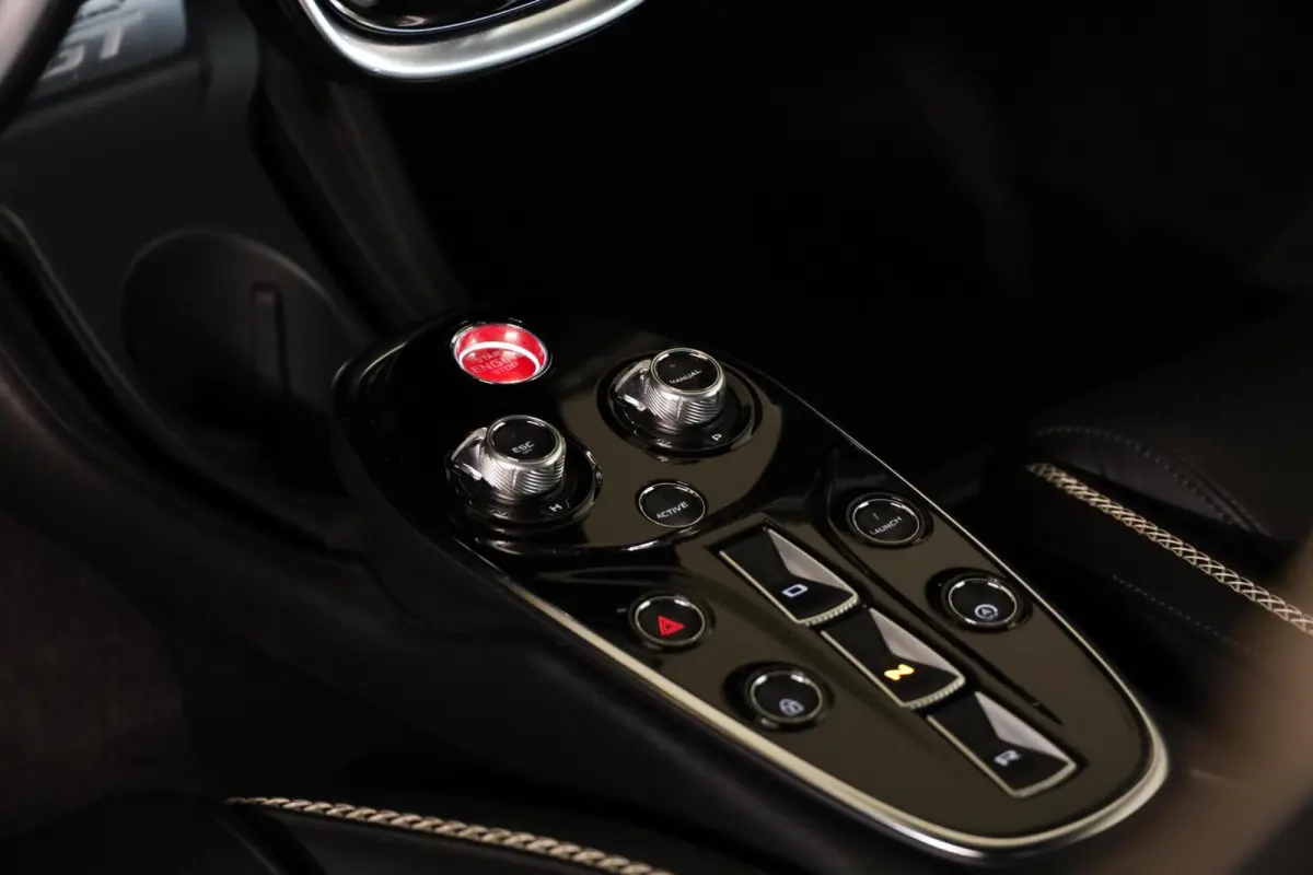 4.0 V8|MSO Fire Black|Lift|B&W|Keramisch|Panorama|