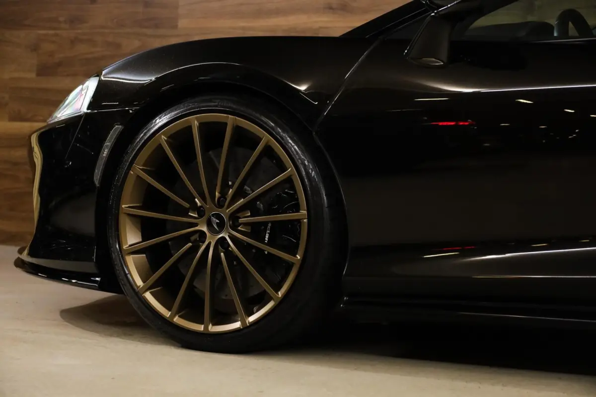4.0 V8|MSO Fire Black|Lift|B&W|Keramisch|Panorama|
