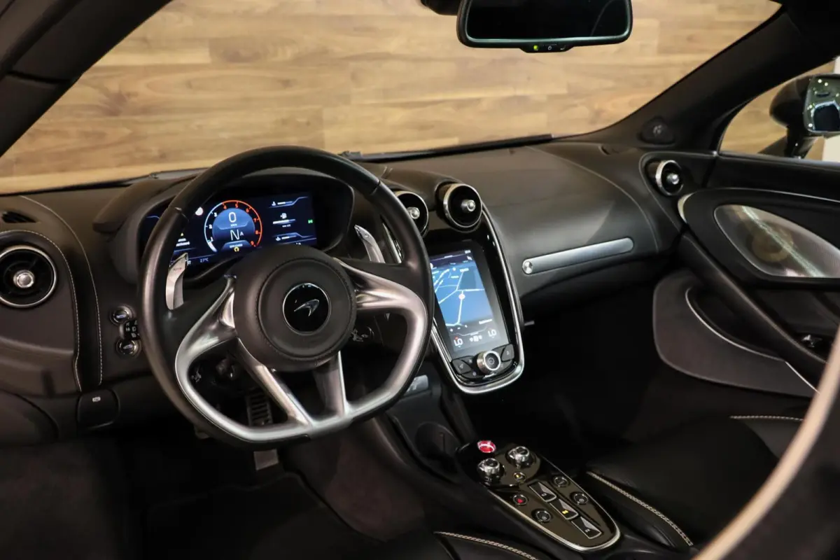 4.0 V8|MSO Fire Black|Lift|B&W|Keramisch|Panorama|