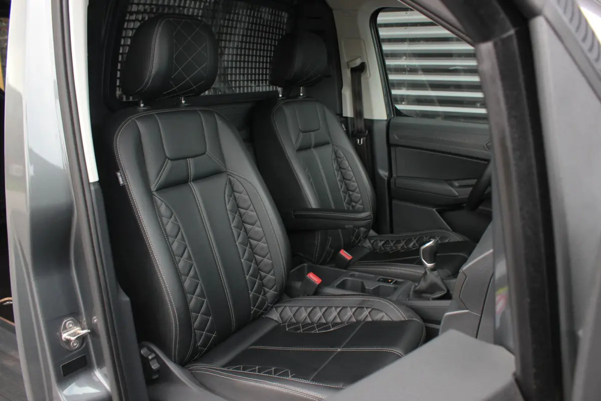 2.0 TDI JB-Edition 199PK / FULL OPTIONS / ACC / APPLE CARPLAY / ACTICE DISPLAY / FRONTLIP / SPOILER / 63DKM