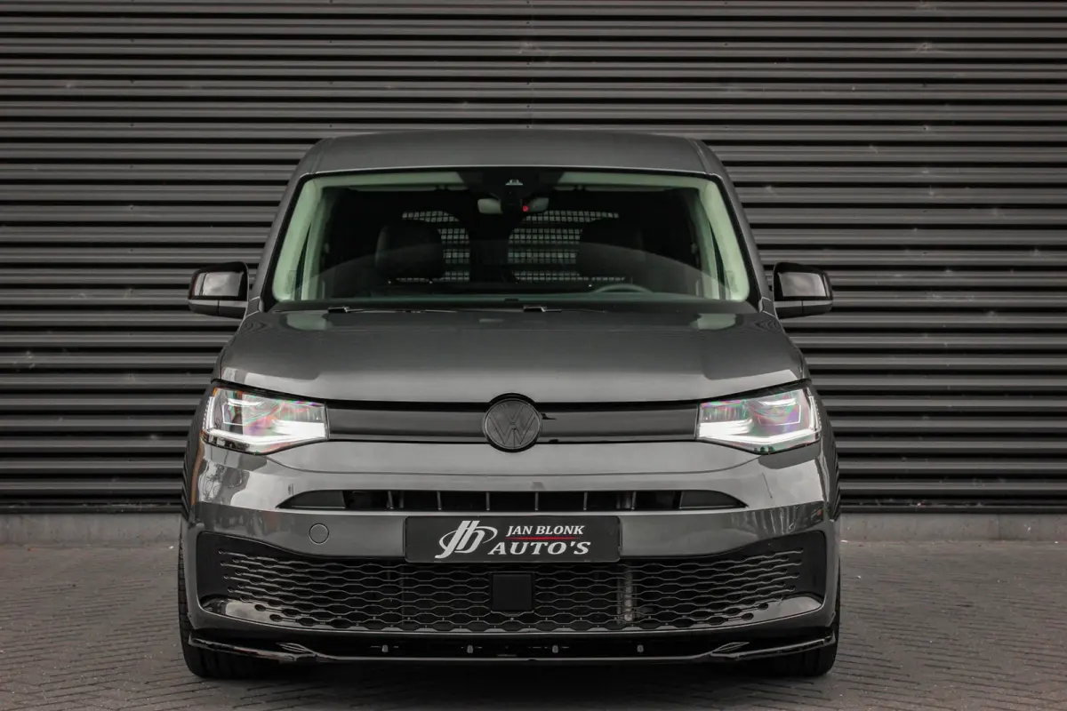 2.0 TDI JB-Edition 199PK / FULL OPTIONS / ACC / APPLE CARPLAY / ACTICE DISPLAY / FRONTLIP / SPOILER / 63DKM