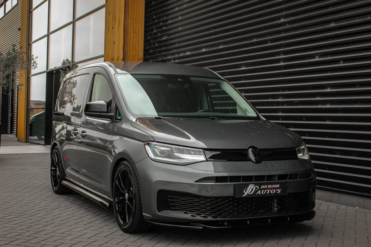 2.0 TDI JB-Edition 199PK / FULL OPTIONS / ACC / APPLE CARPLAY / ACTICE DISPLAY / FRONTLIP / SPOILER / 63DKM