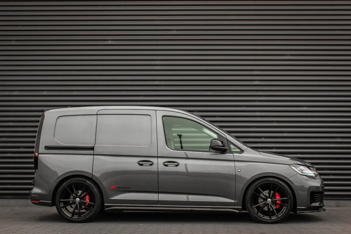 2.0 TDI JB-Edition 199PK / FULL OPTIONS / ACC / APPLE CARPLAY / ACTICE DISPLAY / FRONTLIP / SPOILER / 63DKM