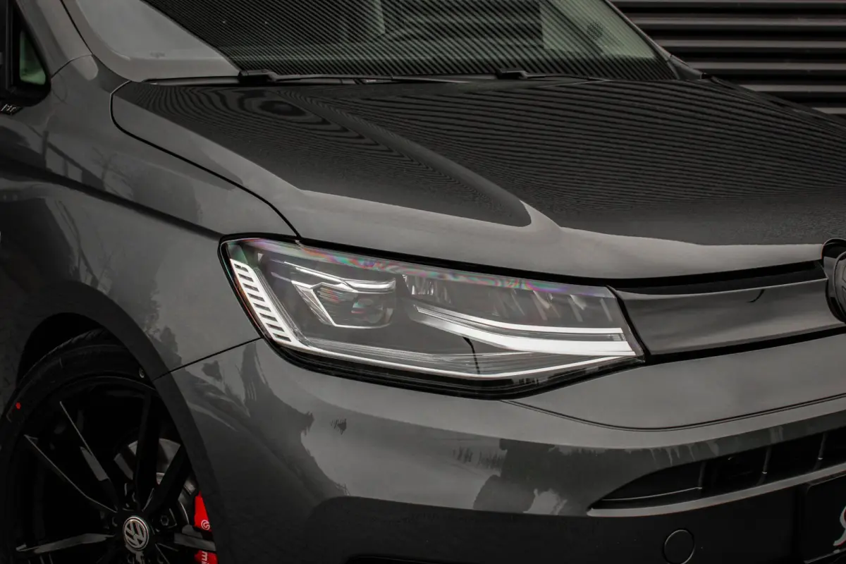 2.0 TDI JB-Edition 199PK / FULL OPTIONS / ACC / APPLE CARPLAY / ACTICE DISPLAY / FRONTLIP / SPOILER / 63DKM