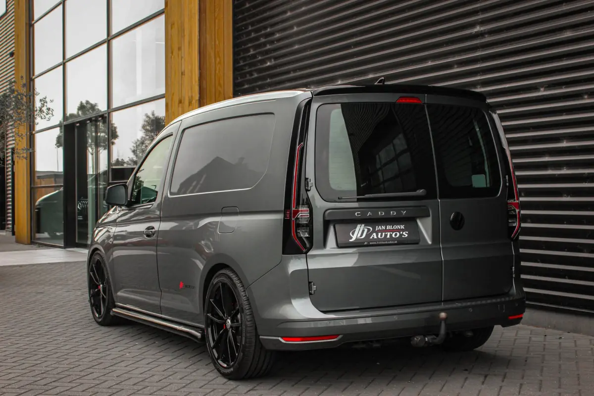 2.0 TDI JB-Edition 199PK / FULL OPTIONS / ACC / APPLE CARPLAY / ACTICE DISPLAY / FRONTLIP / SPOILER / 63DKM