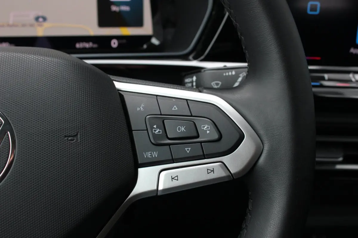 2.0 TDI JB-Edition 199PK / FULL OPTIONS / ACC / APPLE CARPLAY / ACTICE DISPLAY / FRONTLIP / SPOILER / 63DKM