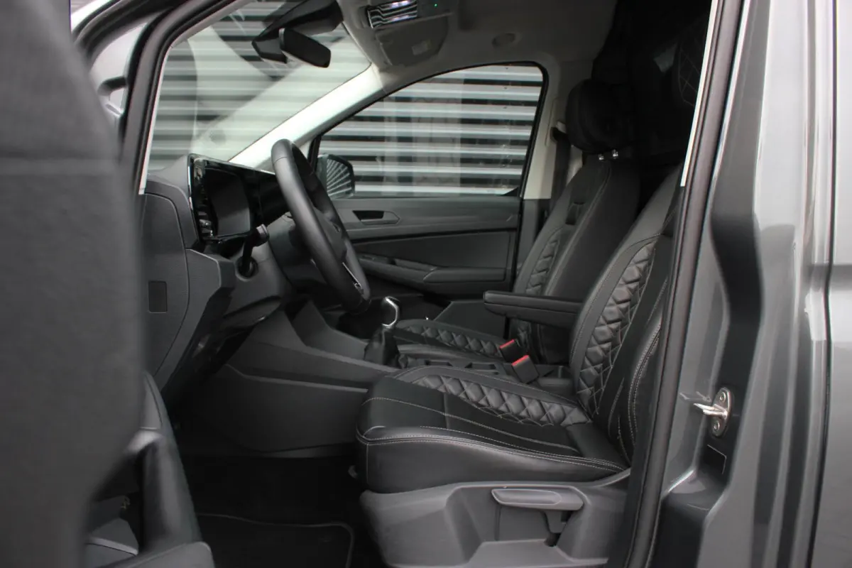 2.0 TDI JB-Edition 199PK / FULL OPTIONS / ACC / APPLE CARPLAY / ACTICE DISPLAY / FRONTLIP / SPOILER / 63DKM