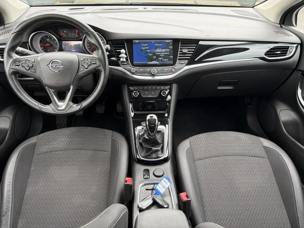 1.4 Innovation ✓2e Eigenaar✓Carplay✓Navi✓150pk✓Keyless✓6 Bak✓Halfleder✓Rijstrooksensor✓Pdc V+A✓Clima✓Cruise✓Lm velgen✓Bj 12-2016✓N.A.P✓Apk tot 09-2027