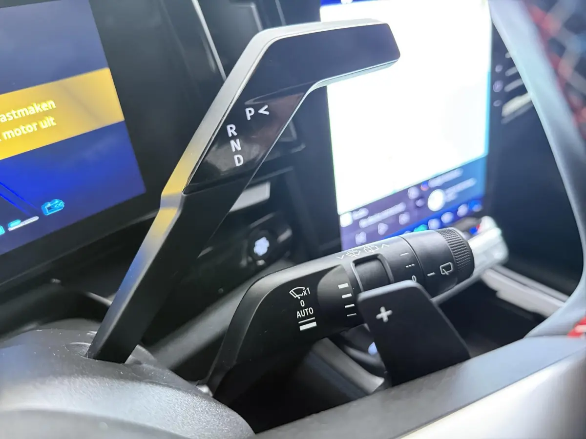 iconic esprit Alpine full hybrid E-Tech 200 | Panoramadak | Head-up Display | 360 Camera |