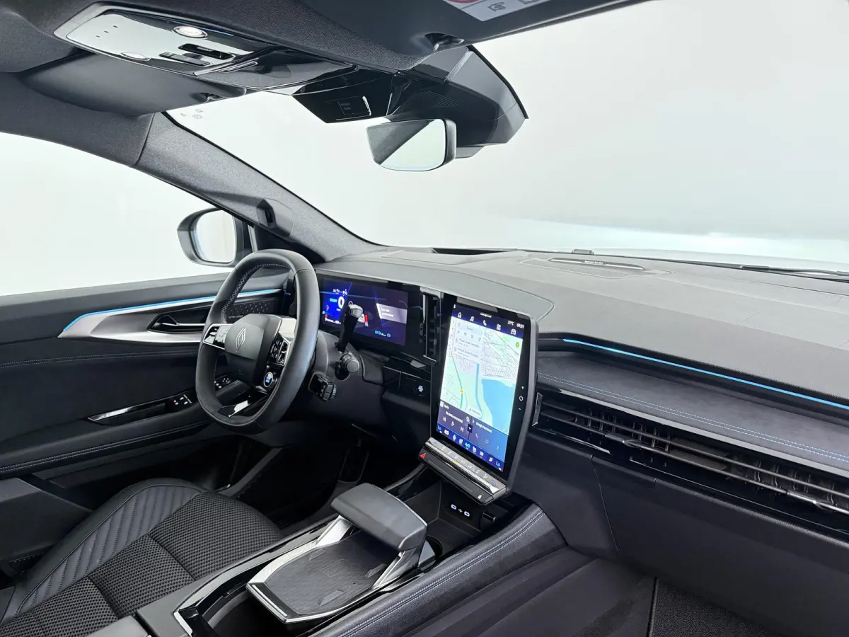 iconic esprit Alpine full hybrid E-Tech 200 | Panoramadak | Head-up Display | 360 Camera |