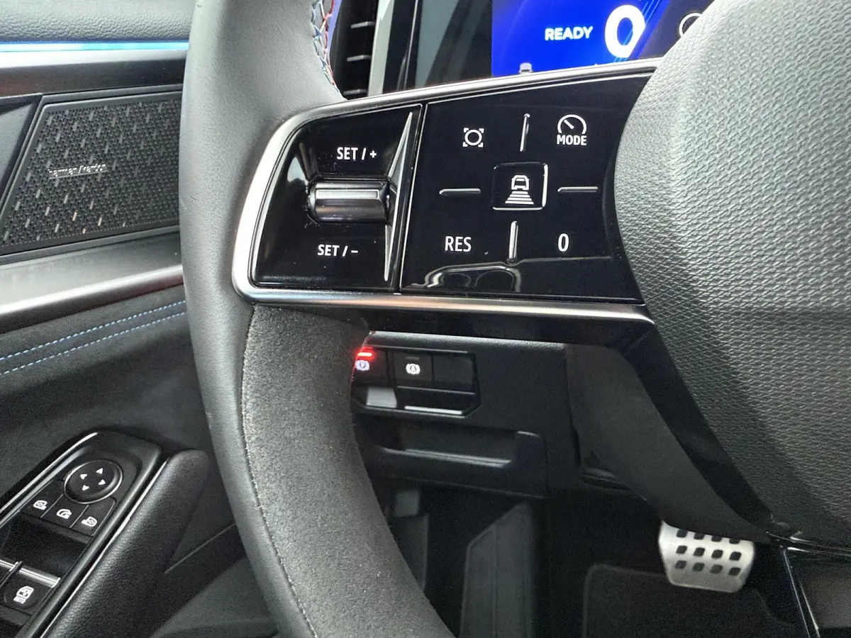 iconic esprit Alpine full hybrid E-Tech 200 | Panoramadak | Head-up Display | 360 Camera |