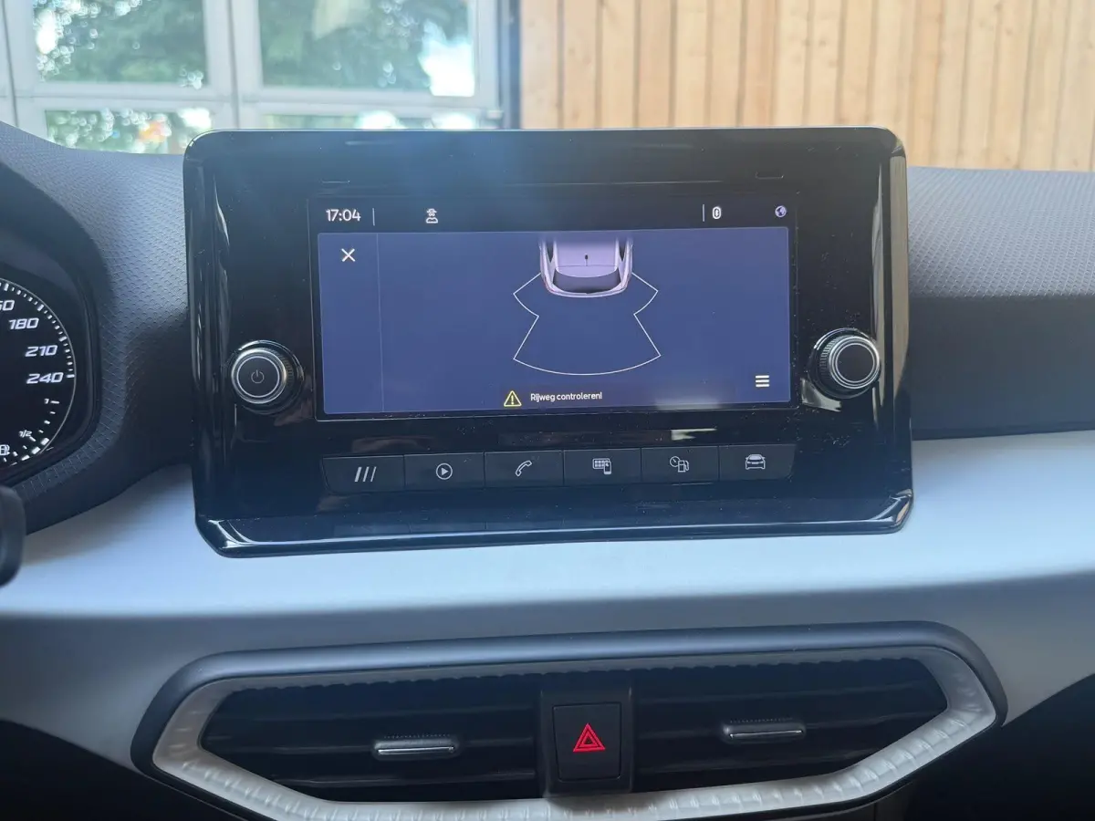 1.0 EcoTSI Style Apple CarPlay/Android Auto | Cruise control | DAB ontvangst | LED koplampen | Lichtmetalen velgen | Rijstrooksensor | Trekhaak