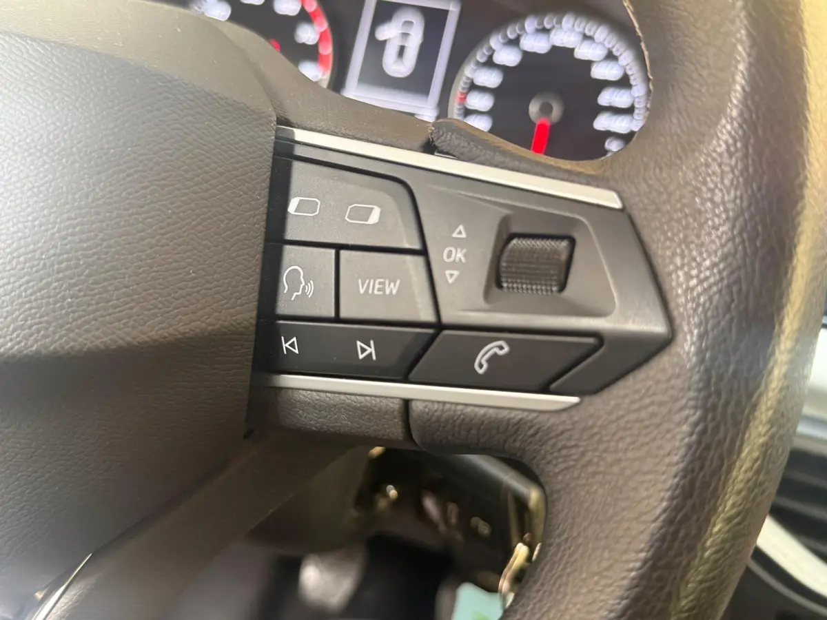 1.0 EcoTSI Style Apple CarPlay/Android Auto | Cruise control | DAB ontvangst | LED koplampen | Lichtmetalen velgen | Rijstrooksensor | Trekhaak