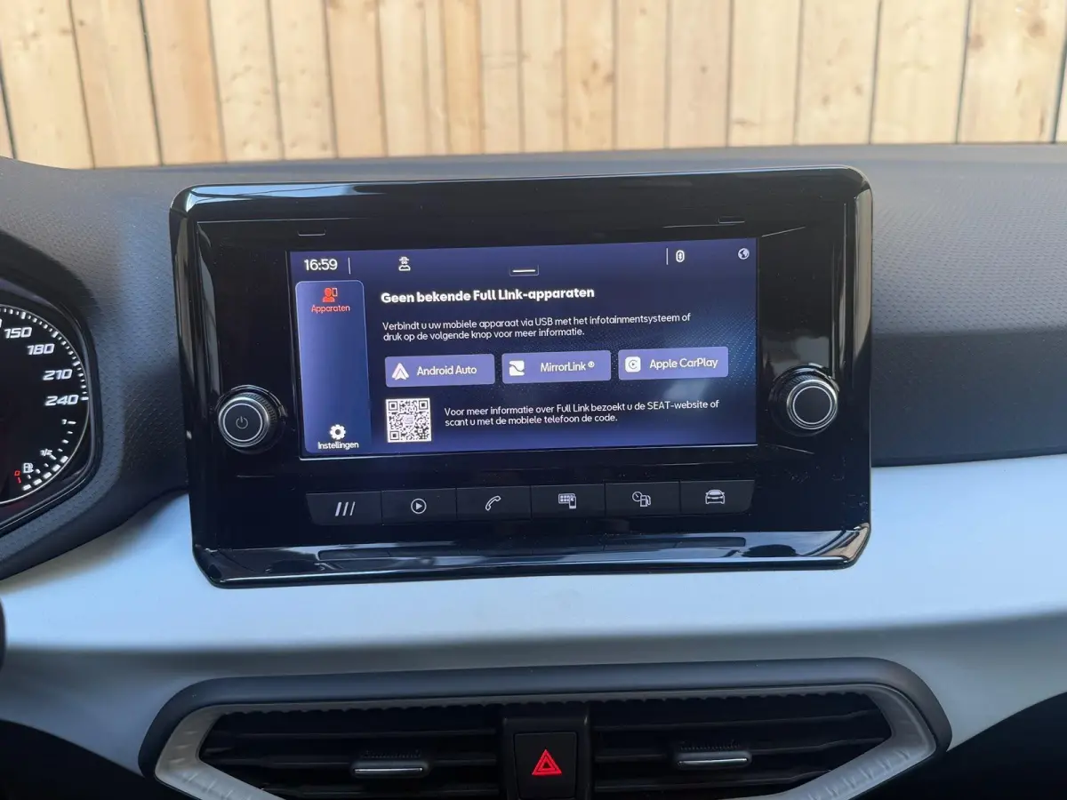 1.0 EcoTSI Style Apple CarPlay/Android Auto | Cruise control | DAB ontvangst | LED koplampen | Lichtmetalen velgen | Rijstrooksensor | Trekhaak