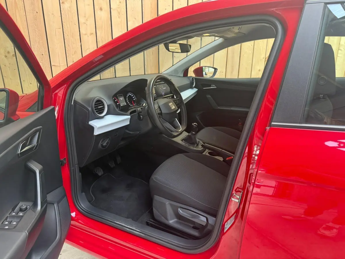 1.0 EcoTSI Style Apple CarPlay/Android Auto | Cruise control | DAB ontvangst | LED koplampen | Lichtmetalen velgen | Rijstrooksensor | Trekhaak