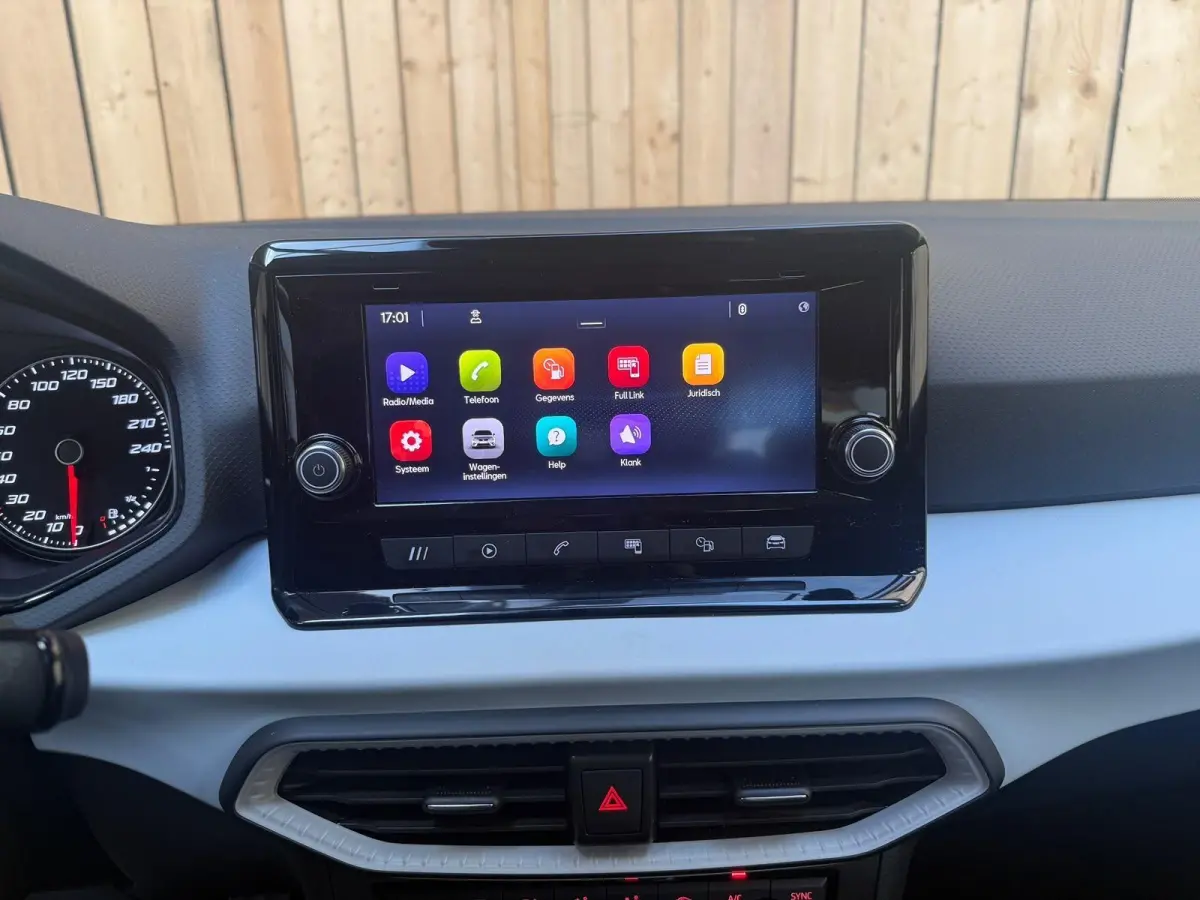 1.0 EcoTSI Style Apple CarPlay/Android Auto | Cruise control | DAB ontvangst | LED koplampen | Lichtmetalen velgen | Rijstrooksensor | Trekhaak