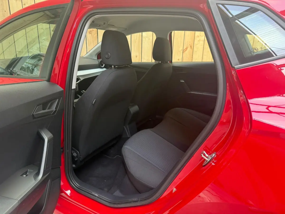 1.0 EcoTSI Style Apple CarPlay/Android Auto | Cruise control | DAB ontvangst | LED koplampen | Lichtmetalen velgen | Rijstrooksensor | Trekhaak