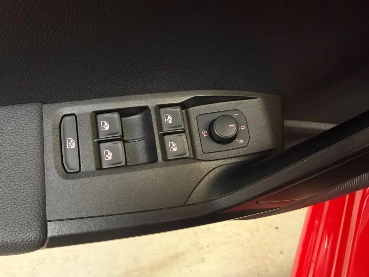 1.0 EcoTSI Style Apple CarPlay/Android Auto | Cruise control | DAB ontvangst | LED koplampen | Lichtmetalen velgen | Rijstrooksensor | Trekhaak