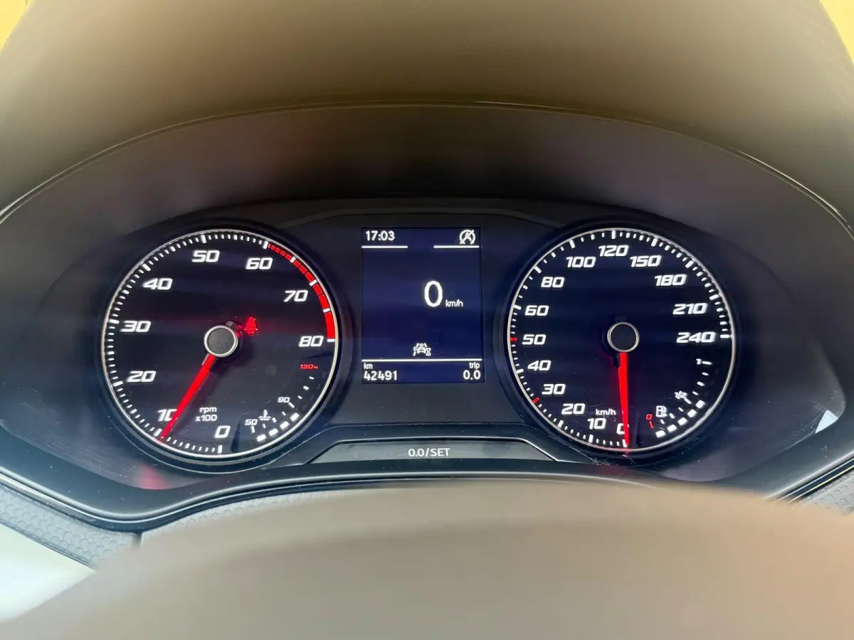 1.0 EcoTSI Style Apple CarPlay/Android Auto | Cruise control | DAB ontvangst | LED koplampen | Lichtmetalen velgen | Rijstrooksensor | Trekhaak