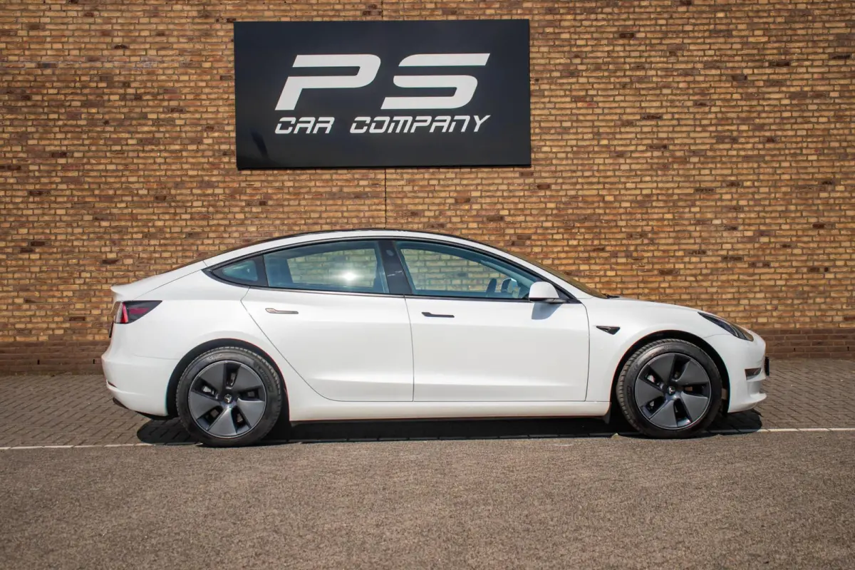 Standard RWD Plus 60 kWh, SOH 92%, Autopilot