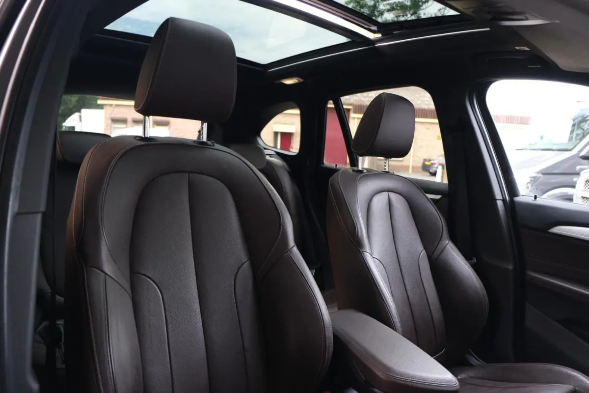 sDrive20i Centennial High Executive|Rijklaar!|M-Sport|Pano|HUD|Camera|Trekhaak|Stoelverwarming