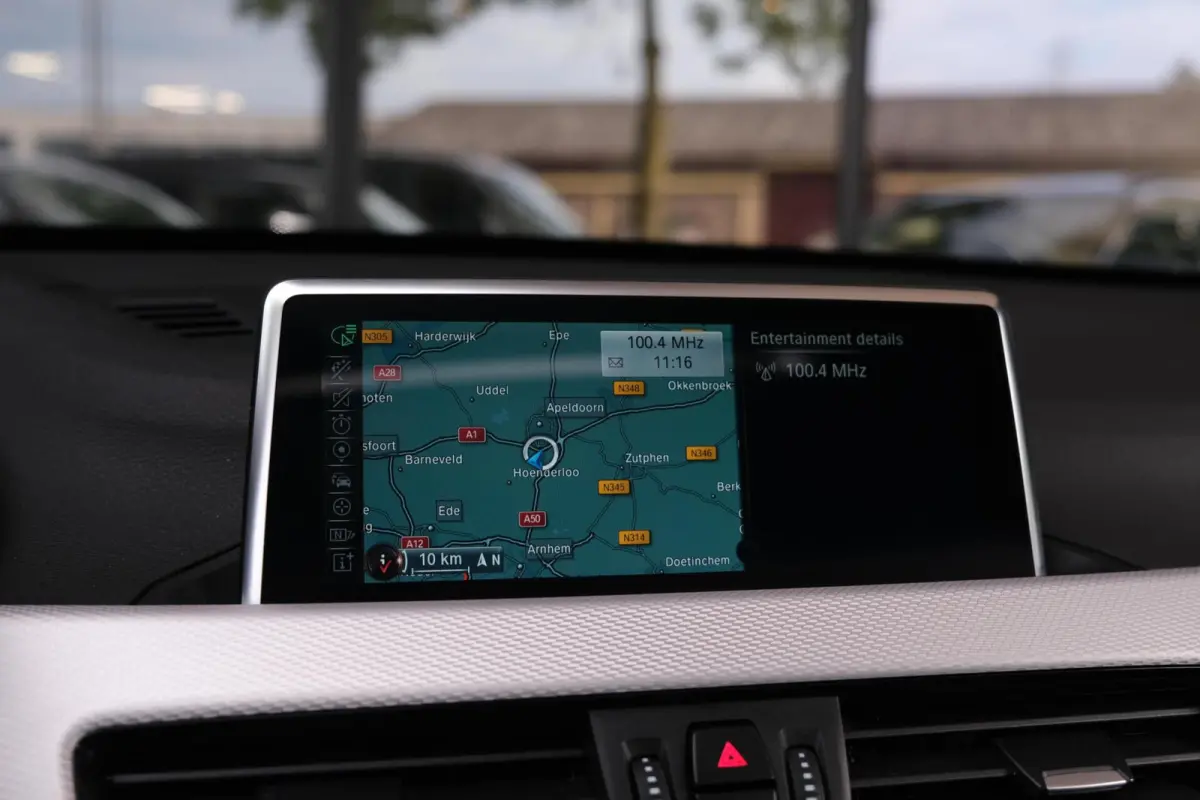 sDrive20i Centennial High Executive|Rijklaar!|M-Sport|Pano|HUD|Camera|Trekhaak|Stoelverwarming