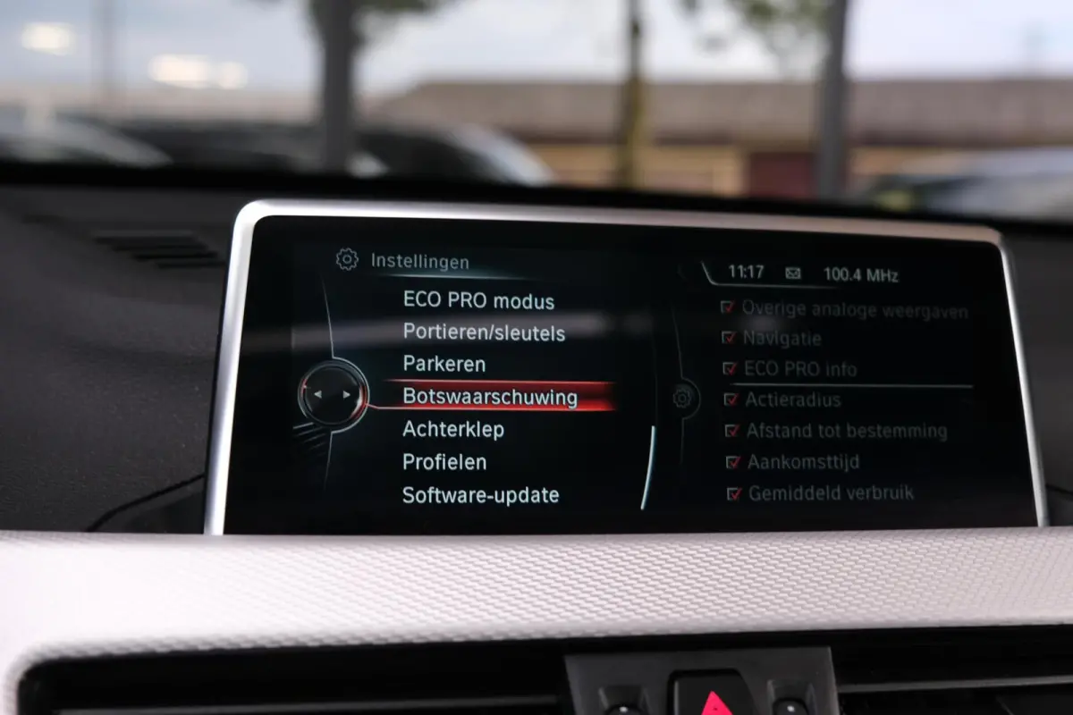 sDrive20i Centennial High Executive|Rijklaar!|M-Sport|Pano|HUD|Camera|Trekhaak|Stoelverwarming