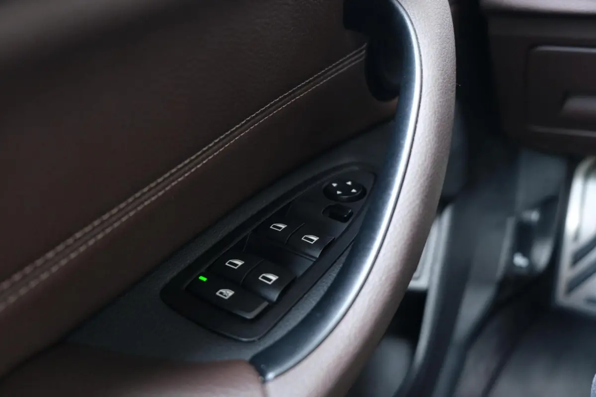 sDrive20i Centennial High Executive|Rijklaar!|M-Sport|Pano|HUD|Camera|Trekhaak|Stoelverwarming