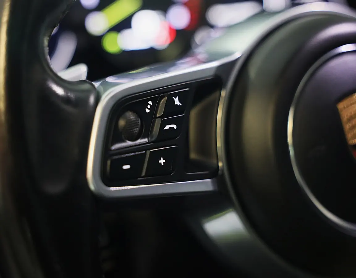 2.9 4 E-Hybrid / Acc / Lane Assist / Leder / Sport Chrono / Leder / Bose / Memory / Carbon / Pano / 21 Inch
