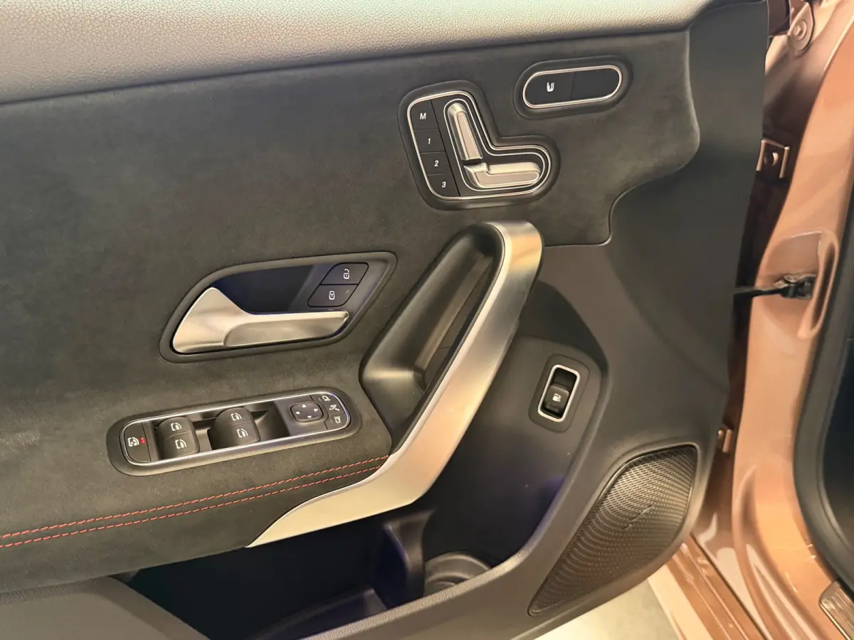 250 e AMG Line Rose Gold - Panorama - Memory - HuD - 360