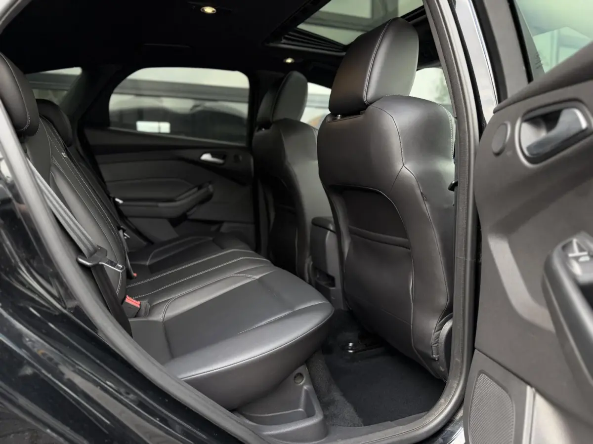 2.0 ST-3 250PK+ / Pano / Camera / Recaro / LEDER