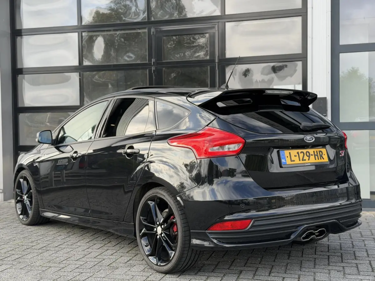 2.0 ST-3 250PK+ / Pano / Camera / Recaro / LEDER