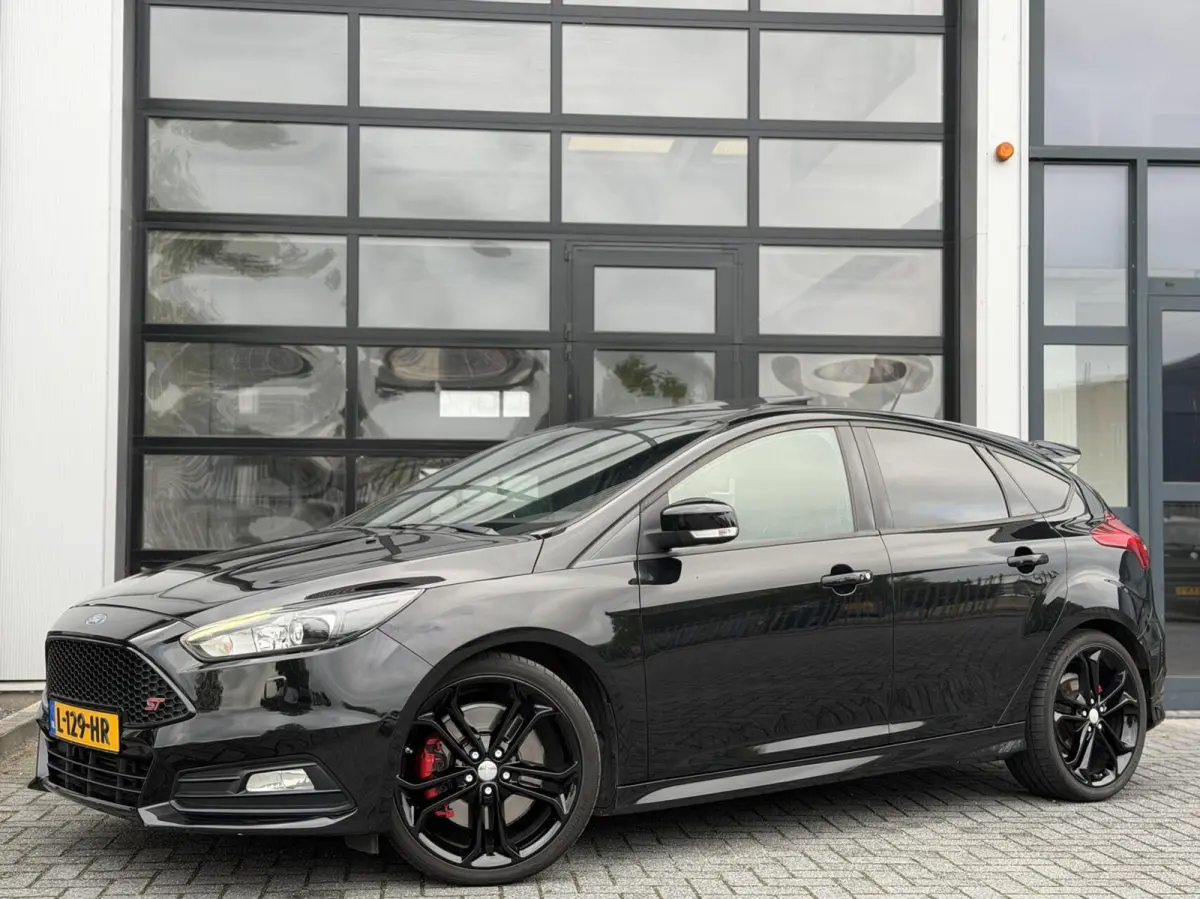 2.0 ST-3 250PK+ / Pano / Camera / Recaro / LEDER