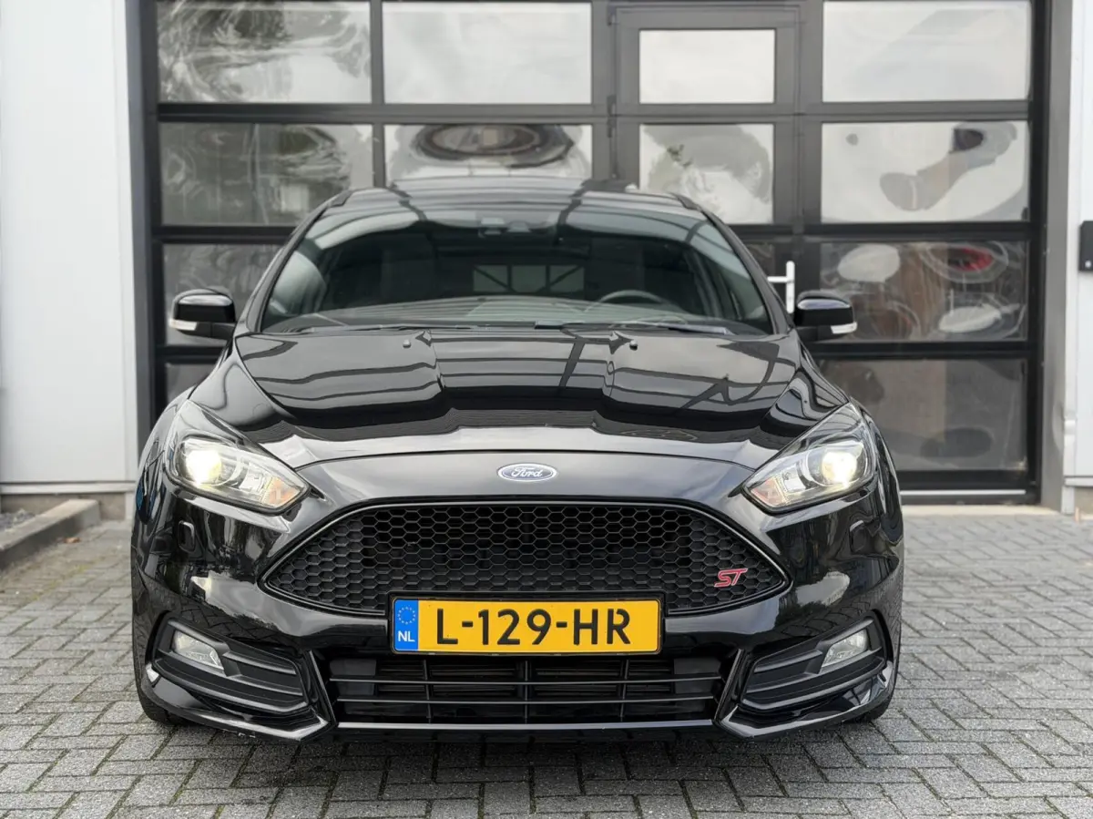 2.0 ST-3 250PK+ / Pano / Camera / Recaro / LEDER