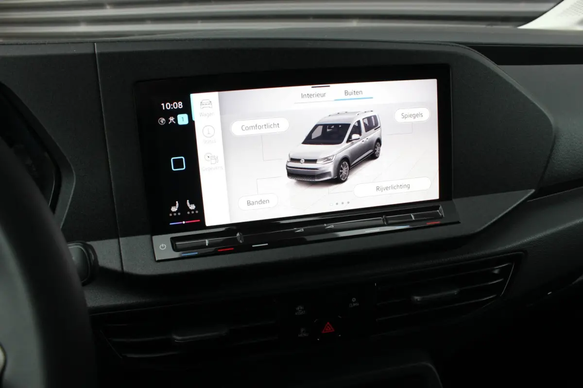 2.0 TDI 122PK DSG JB-EDITION / MAXTRON / SIDE- BARS / VERLAAGD / ELEK- PAKKET / PDC / CAMERA / BLACK OPS