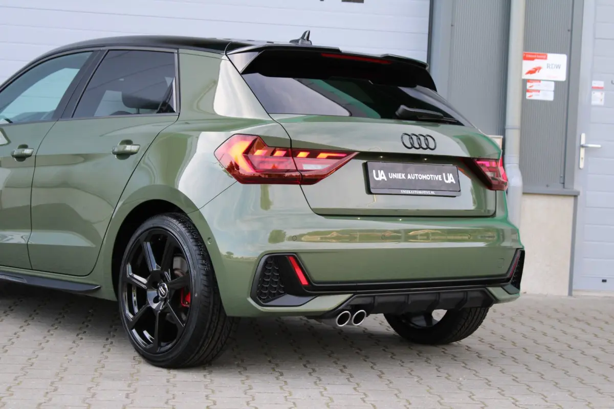 40 TFSI COMPETITION | S LINE | SONOS | CAMERA | BLACK OPTIK | CARPLAY | 18" BLACK ROTOR | HALFLEDER | ZÉÉR DIK!