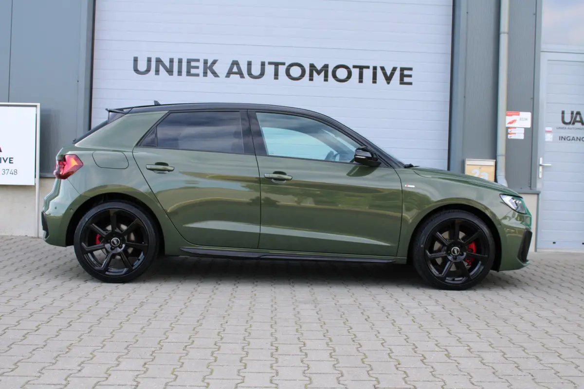 40 TFSI COMPETITION | S LINE | SONOS | CAMERA | BLACK OPTIK | CARPLAY | 18" BLACK ROTOR | HALFLEDER | ZÉÉR DIK!