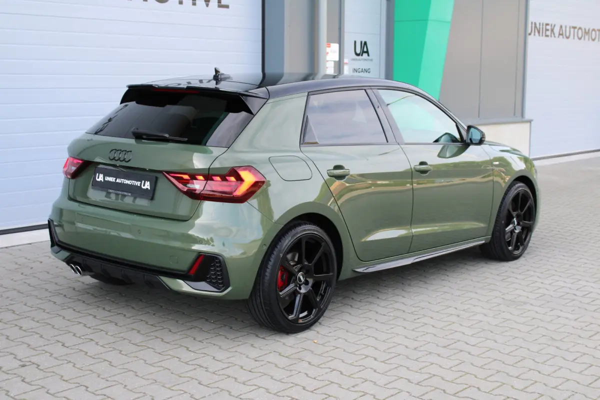 40 TFSI COMPETITION | S LINE | SONOS | CAMERA | BLACK OPTIK | CARPLAY | 18" BLACK ROTOR | HALFLEDER | ZÉÉR DIK!