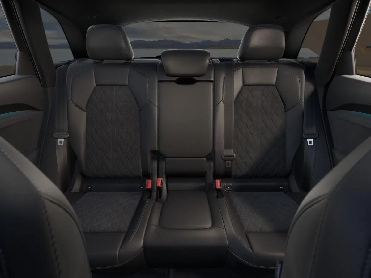 367pk e-hybrid quattro S edition Competition | Panoramadak | Multimedia Scherm Passagier