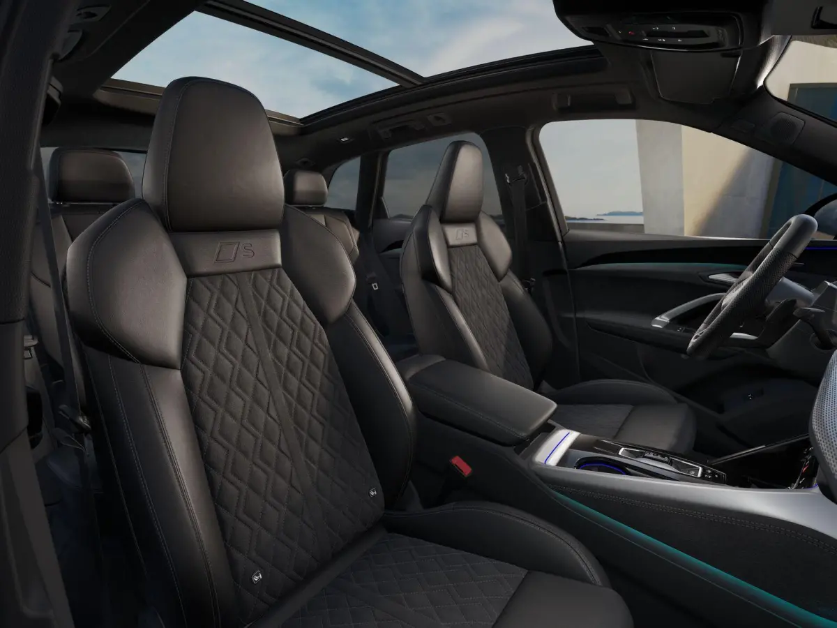 367pk e-hybrid quattro S edition Competition | Panoramadak | Multimedia Scherm Passagier
