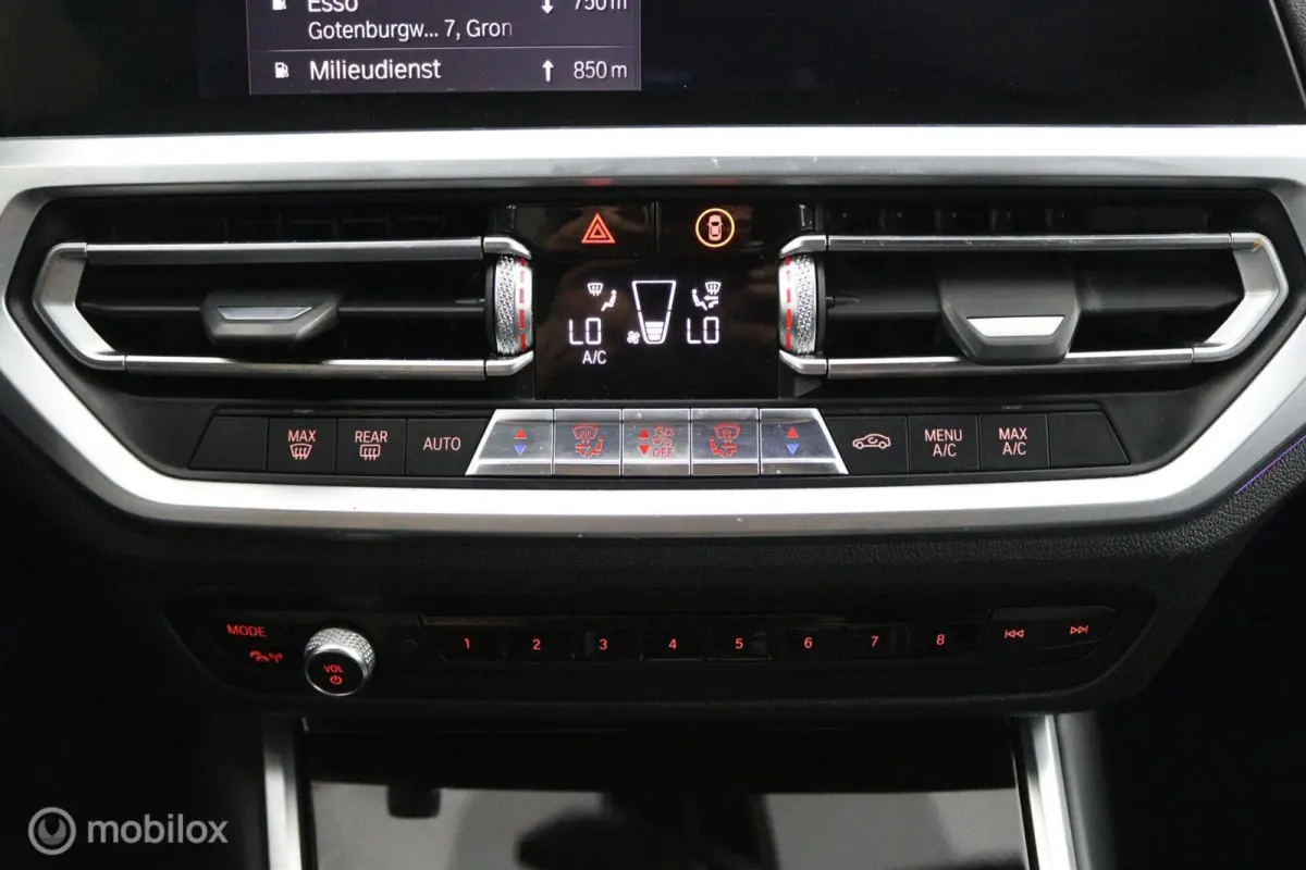 320i Executive