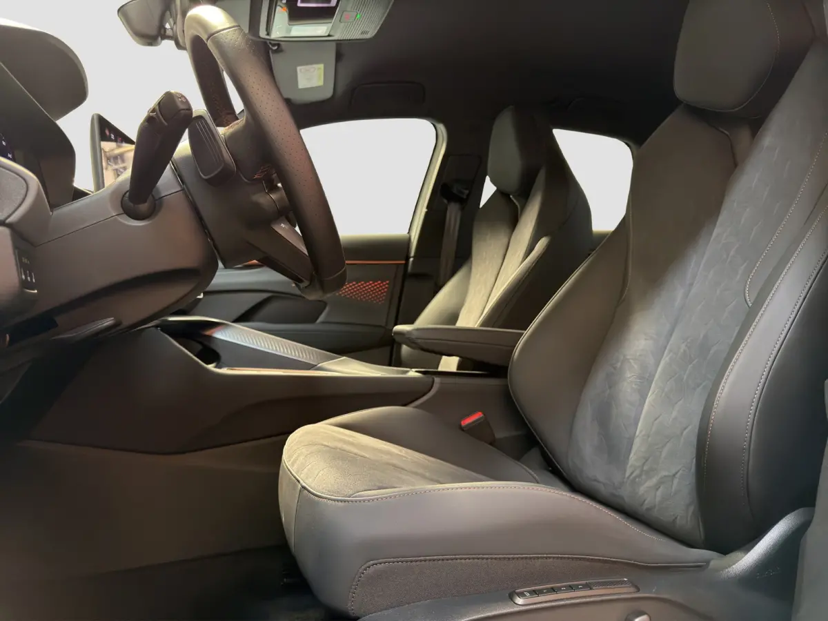1.5 TSI e-Hybrid Business|Memory|HuD|360|Matrix|El.A.Klep