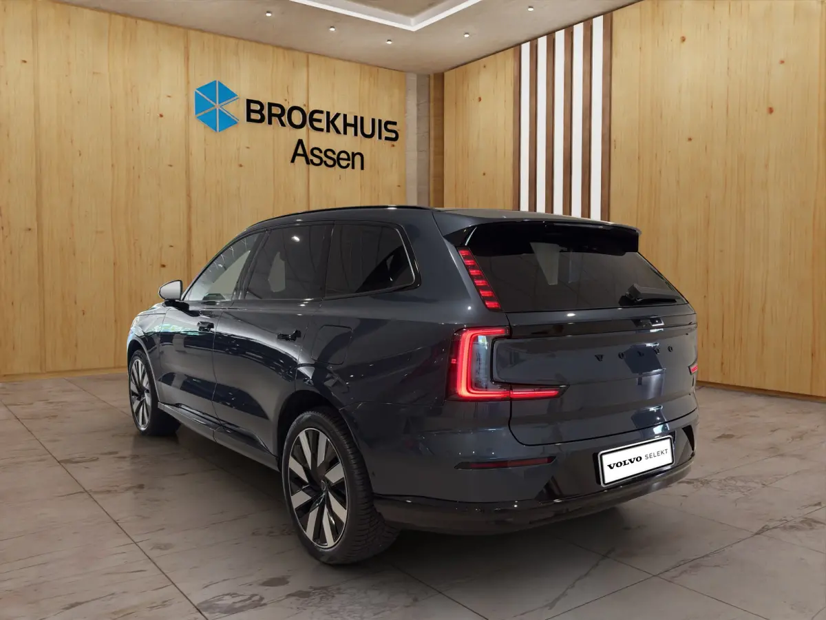 Twin Motor Performance Ultra 7p. 111 kWh | Luchtvering | 360 Camera | Bose Audio  | Panorama Dak | Stoel Massage