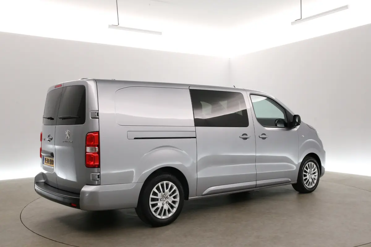 Elektrisch Long Premium 75 kWh L3H1 Long Range | Snelladen | SOH 98% | DC | 6 Zits | Airco | Camera | Cruise | Carplay | 3 Zits | 2xSchuifdeur